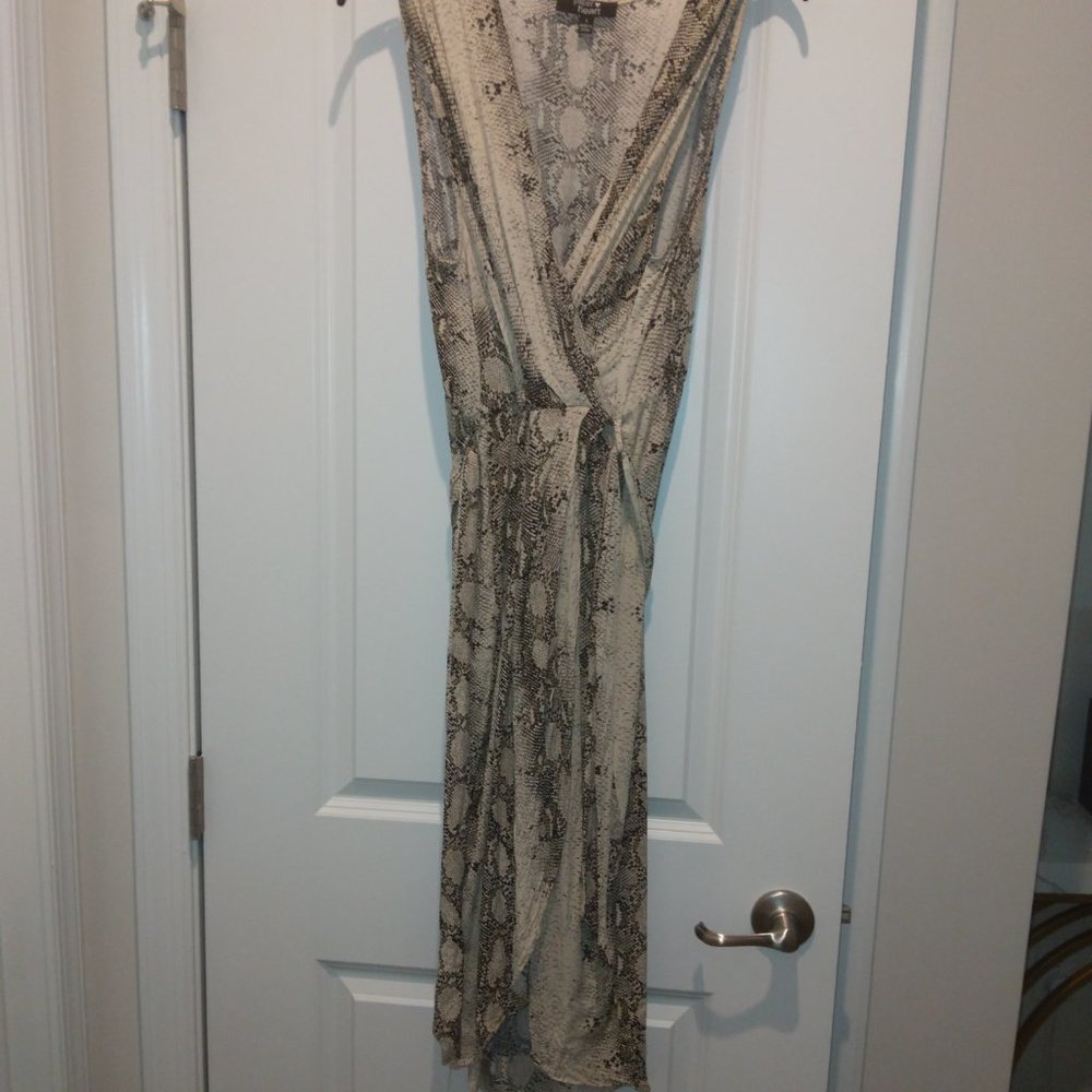 🔥5/$20 PAPER HEART SNAKESKIN PRINT DRESS